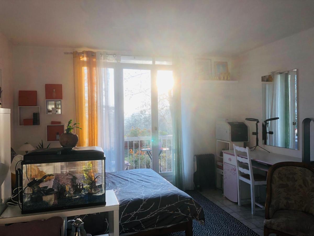 Charmant Room Chez Nous Bus Direct Orly Ablon-sur-Seine Exterior photo